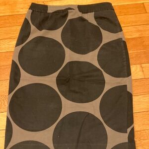 Boden Black and Grey Polka Dot Skirt (size 2)